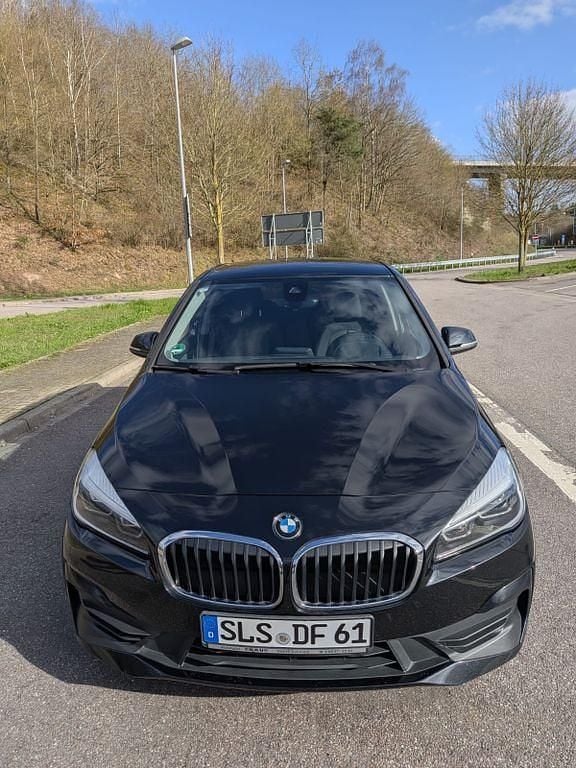 Gebraucht BMW 218 Active Tourer 140 PS (102 kW) 2019 Schwarz Van / Kleinbus
