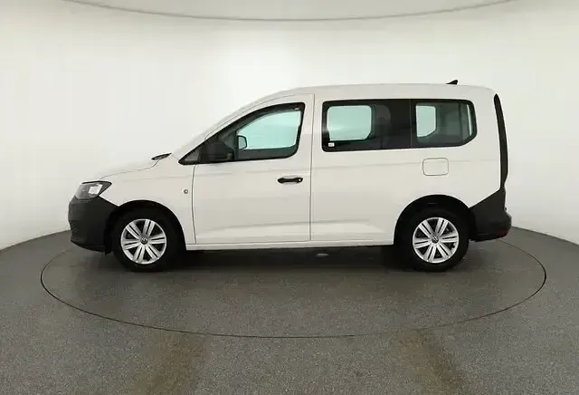 Używany VW Caddy 114 KM (83 kW) 2022 Biały Minivan