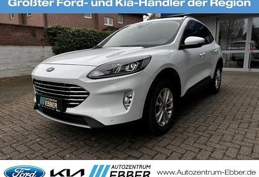 Gebraucht Ford Kuga Titanium 120 PS (88 kW) 2022 Weiß SUV