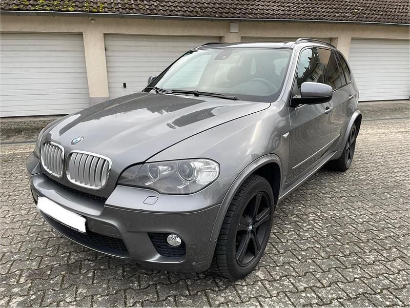 Grau Gebraucht 2011 BMW X5 M Sport SUV | 8.600 € (Superpreis) - Bild 1/4