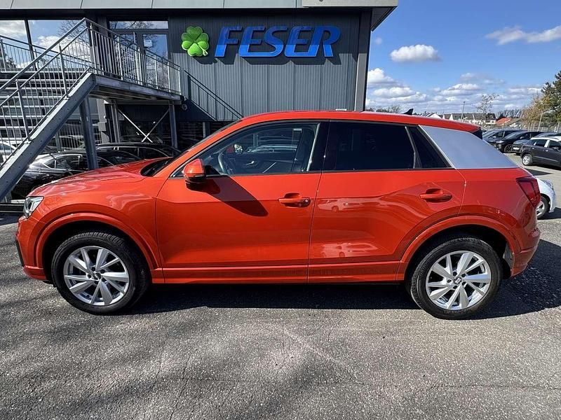 Gebraucht Audi Q2 Design 116 PS (85 kW) 2019 Korallenorange metallic SUV