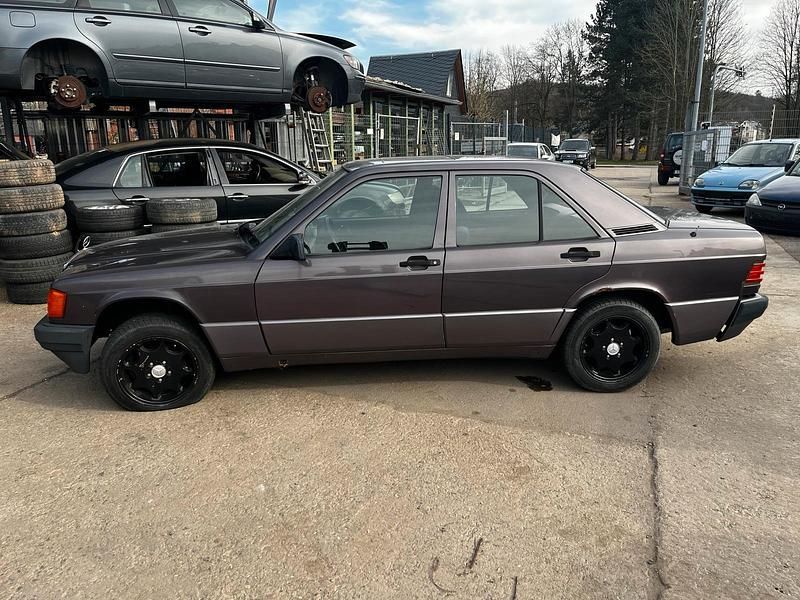 Gebraucht Mercedes 190 109 PS (80 kW) 1992 Limousine