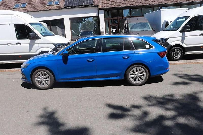 Gebraucht Skoda Octavia Style 150 PS (110 kW) 2022 Blau Kombi