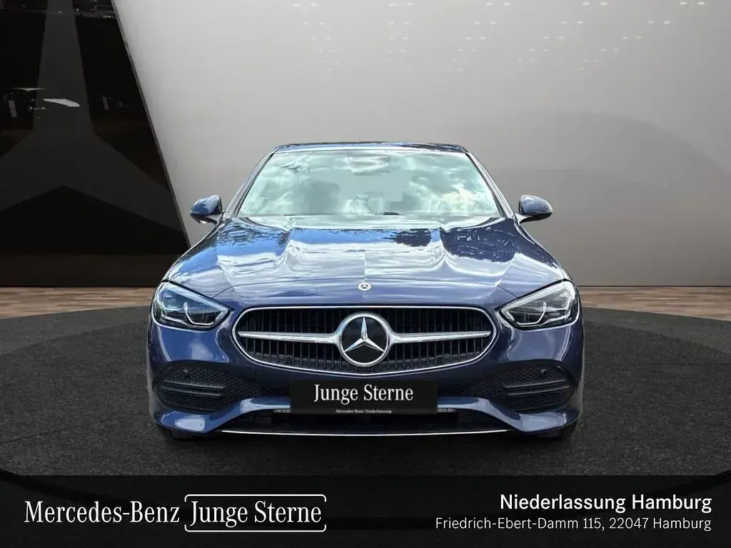 Gebraucht Mercedes C180 Avantgarde 170 PS (125 kW) 2025 Blau Limousine