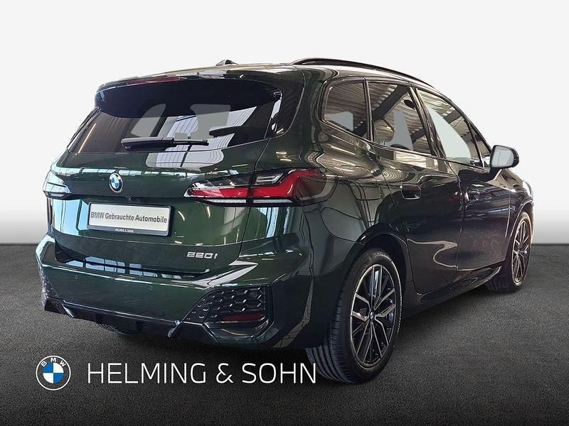 Gebraucht BMW 220 Active Tourer M Sport 156 PS (114 kW) 2022 Grün Van / Kleinbus