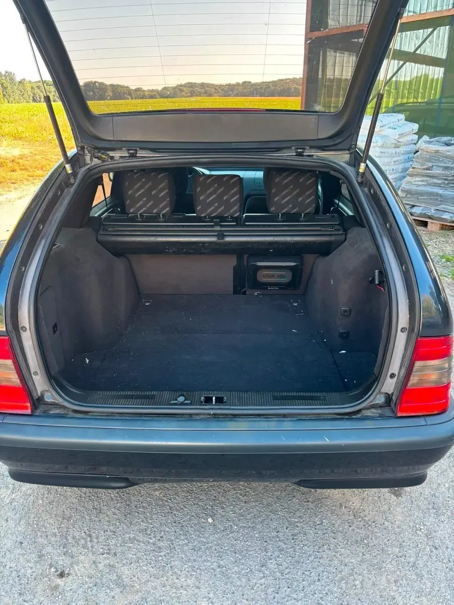 Gebraucht Mercedes C200 136 PS (100 kW) 2000 Schwarz Kombi