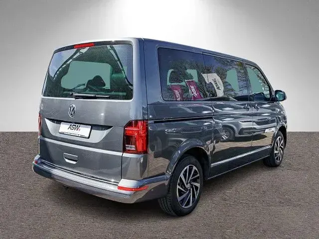 Gebraucht VW Multivan Highline 204 PS (150 kW) 2021 Indiumgrau metallic Van / Kleinbus
