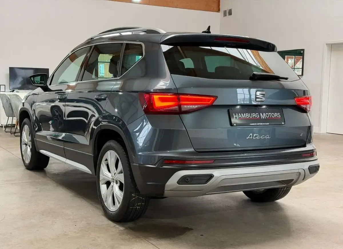 Gebraucht Seat Ateca 4Drive 150 PS (110 kW) 2022 Grau SUV