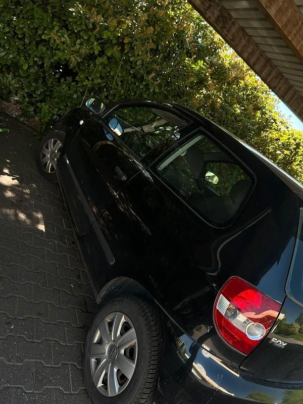 Second-hand VW Fox 54 CP (39 kW) 2007 Negru Hatchback