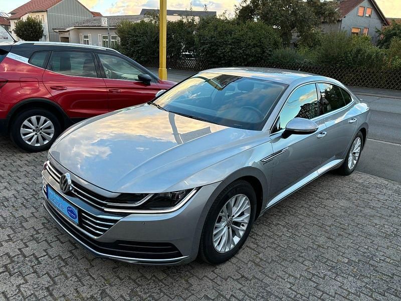 Silber Gebraucht 2018 VW Arteon Coupé | 17.490 € (Guter Preis) - Bild 1/4