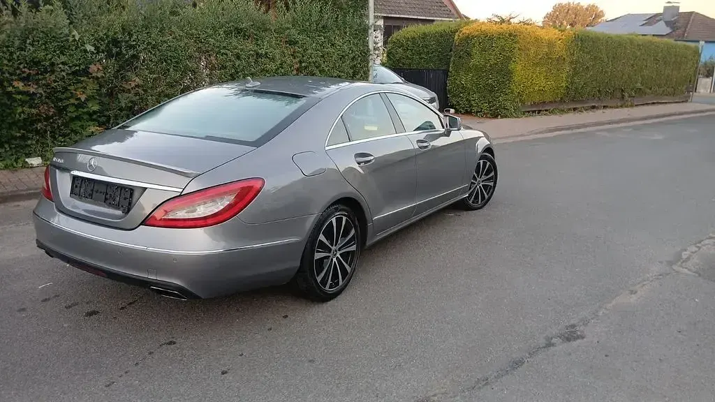 Gebraucht Mercedes CLS350 265 PS (194 kW) 2011 Grau Coupé