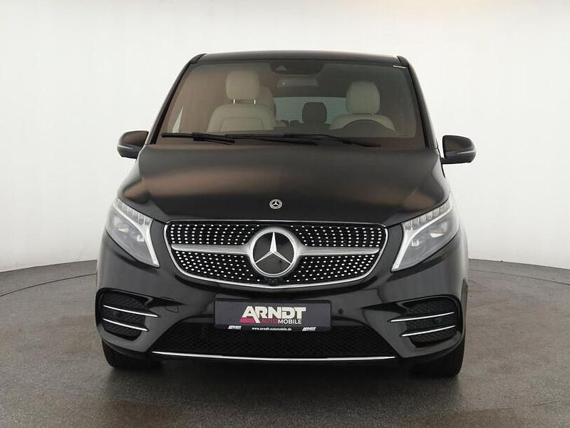 Gebraucht Mercedes V300 Avantgarde 237 PS (174 kW) 2023 Obsidianschwarz Van / Kleinbus