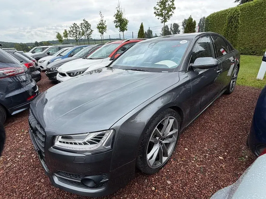 Gebraucht Audi S8 plus Ambiente 605 PS (444 kW) 2017 Daytonagrau perleffekt Limousine