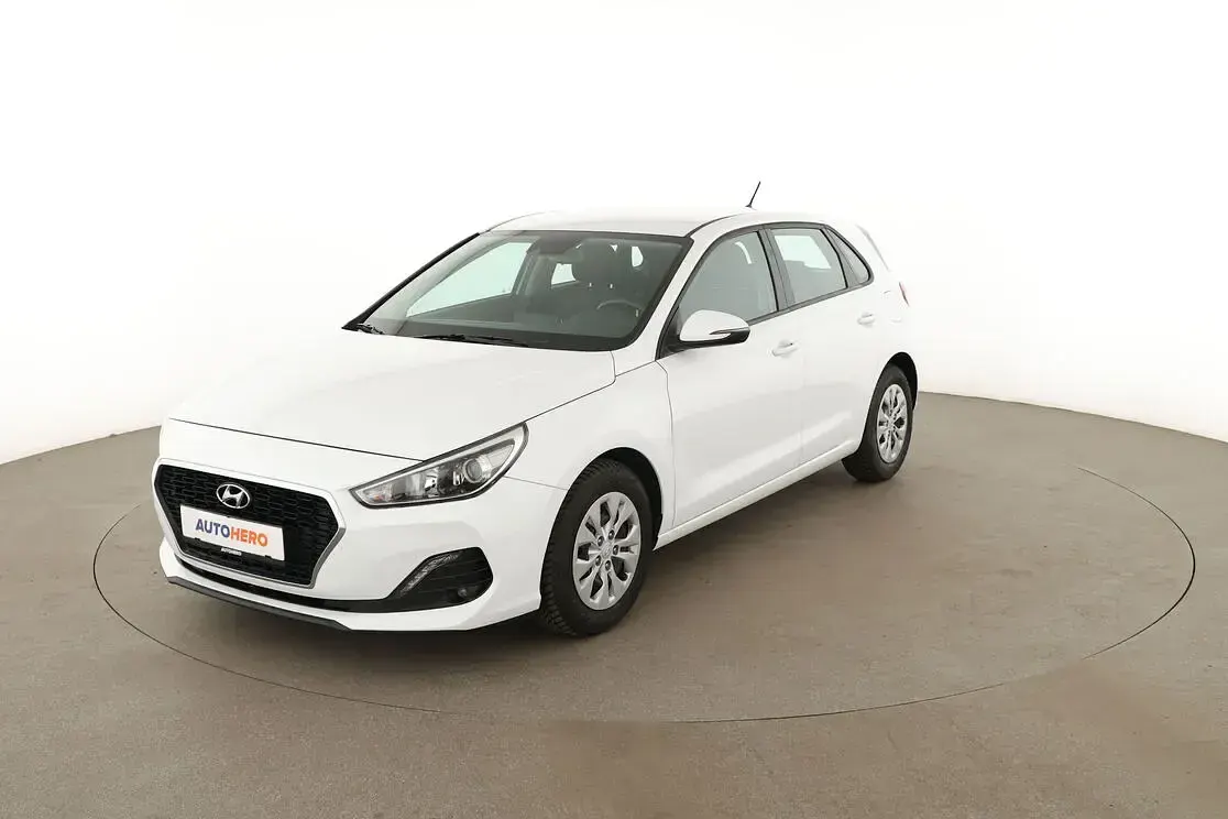 Gebraucht Hyundai i30 Select 99 PS (72 kW) 2019 Limousine