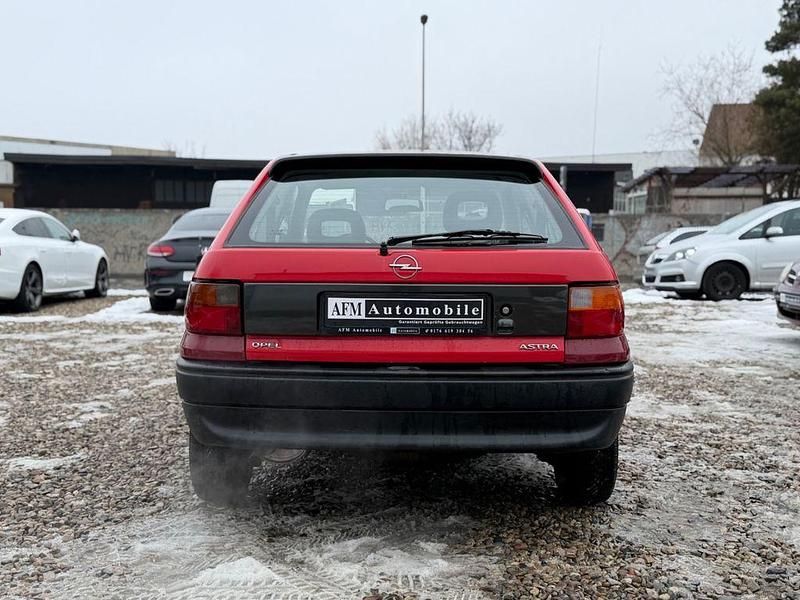 Gebraucht Opel Astra 60 PS (44 kW) 1992 Rot Kleinwagen
