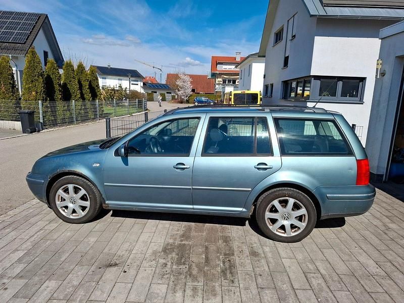 Usata VW Bora Basis 110 CV (80 kW) 2003 Blu Berlina
