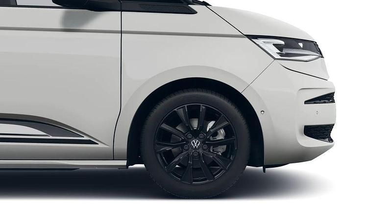 Gebraucht VW Multivan Life 150 PS (110 kW) 2024 Candyweiß Van