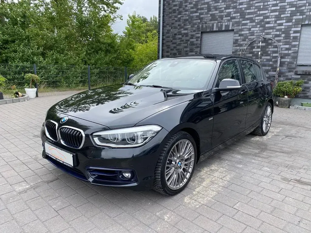 Gebraucht BMW 120 Sport Line 190 PS (139 kW) 2017 Schwarz Limousine