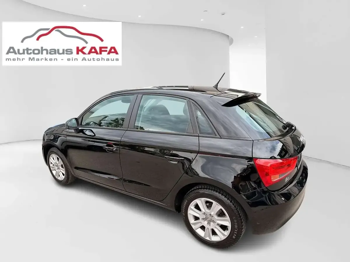 Gebraucht Audi A1 Attraction 86 PS (63 kW) 2015 Brillantschwarz Kleinwagen