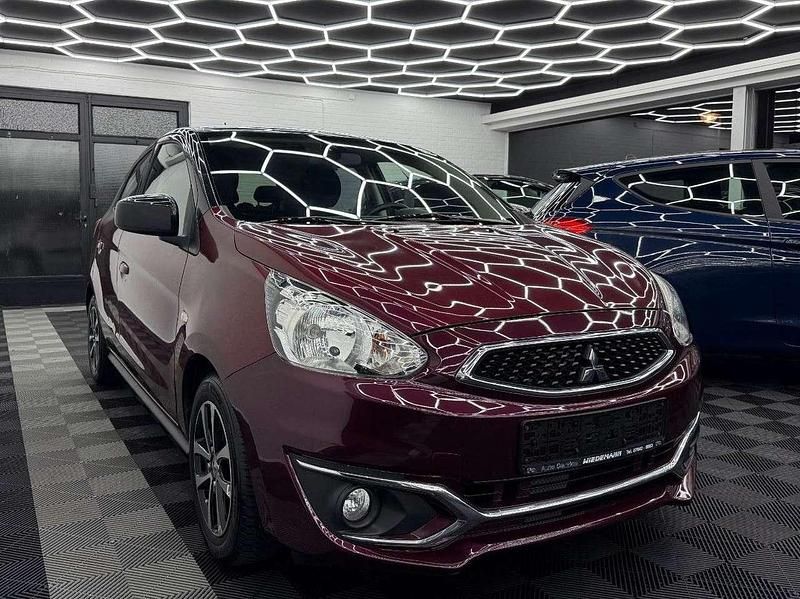 Rot Gebraucht 2017 Mitsubishi Space Star Diamant Edition Limousine | 4.999 € (Guter Preis) - Bild 1/4