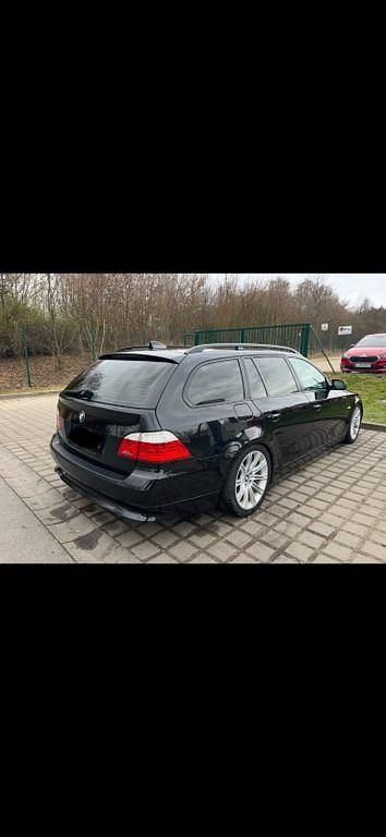 Gebraucht BMW 530 Performance 231 PS (169 kW) 2007 Schwarz Kombi