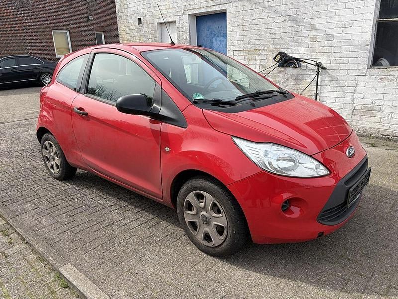 Gebraucht Ford Ka Ambiente 69 PS (50 kW) 2013 Rot Kleinwagen