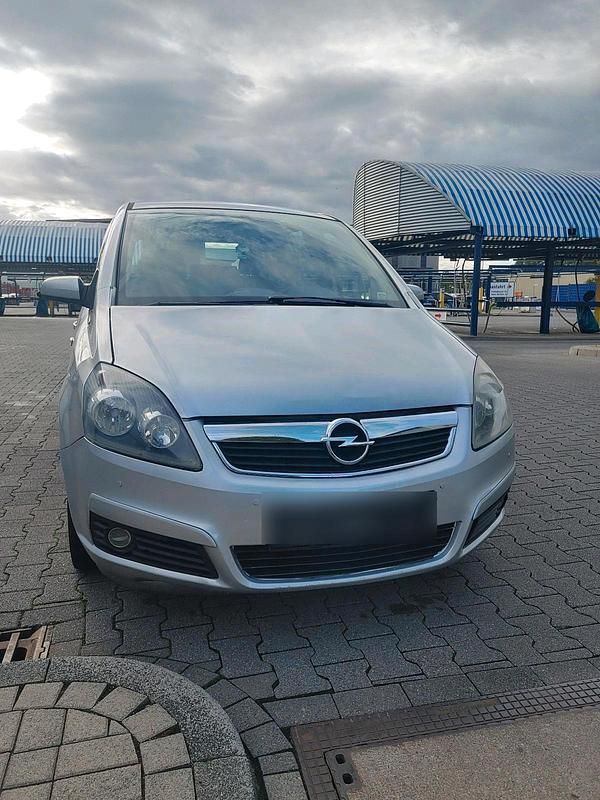 Grau Gebraucht 2005 Opel Zafira Van / Kleinbus | 2.700 € (Guter Preis) - Bild 1/4