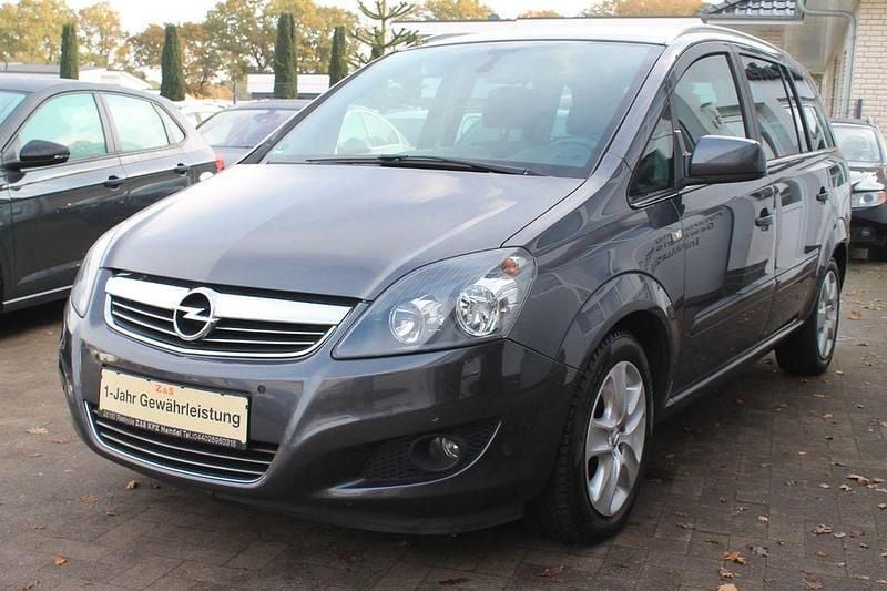 Gebraucht Opel Zafira Design Edition 140 PS (102 kW) 2011 Grau Van / Kleinbus