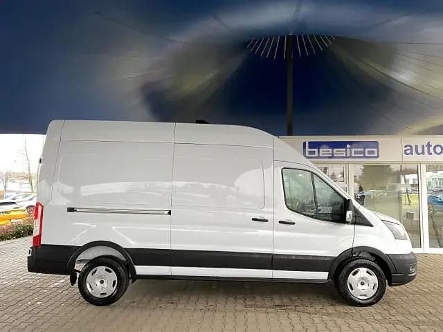 Używany Ford Transit Trend 131 KM (96 kW) 2025 Biały Sedan/Limuzyna