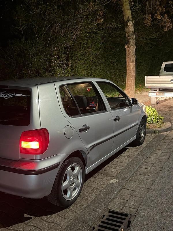 Brugt VW Polo 75 HK (55 kW) 2001 Sølv Hatchback