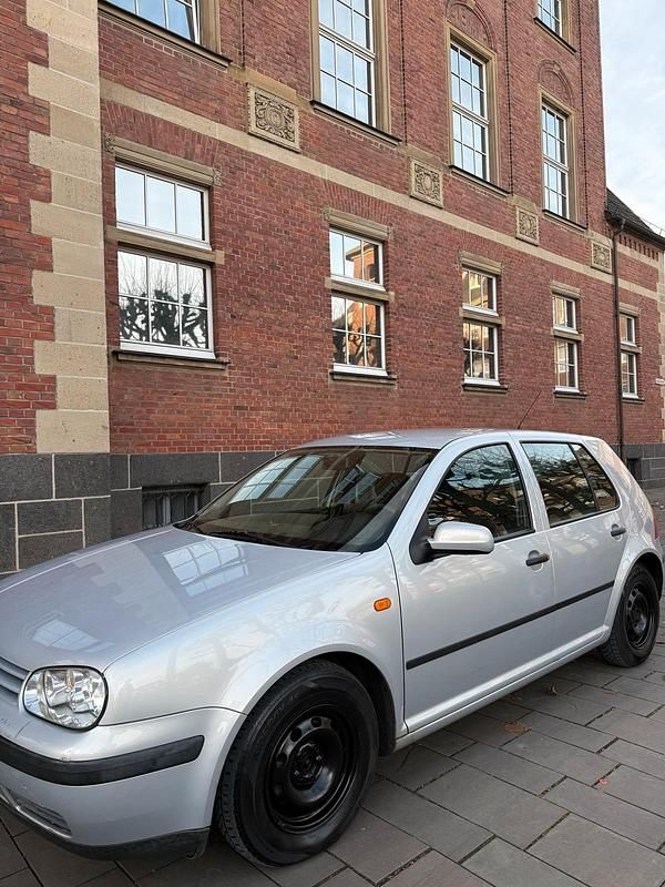 Gebraucht VW Golf 105 PS (77 kW) 1998 Silber Coupé