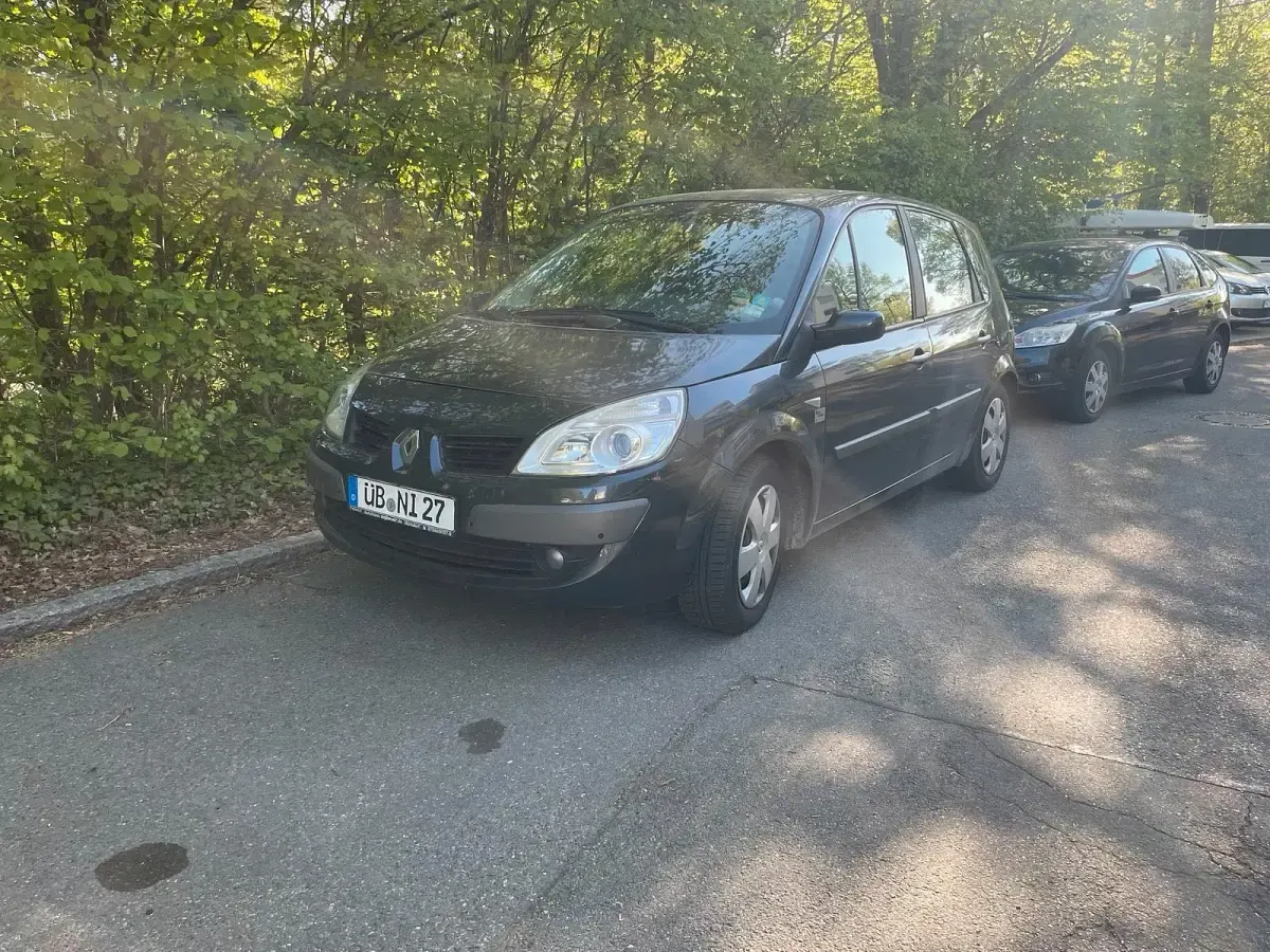 Używany Renault Scénic 131 KM (96 kW) 2008 Czarny Minivan