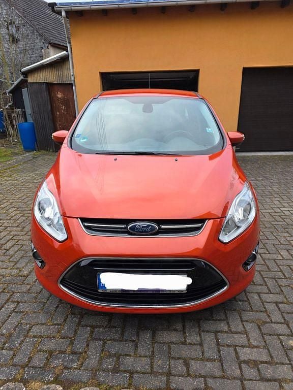 Rot Gebraucht 2011 Ford C-MAX Titanium Van / Kleinbus | 5.490 € (Guter Preis) - Bild 1/4