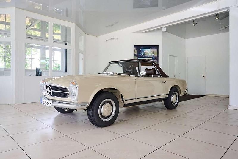Beige Gebraucht 1966 Mercedes W113 Cabrio | 139.900 € - Bild 1/4