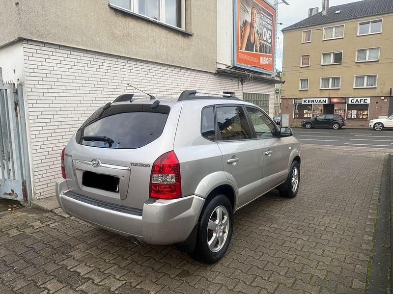 Gebraucht Hyundai Tucson GLS 141 PS (103 kW) 2008 Silber SUV