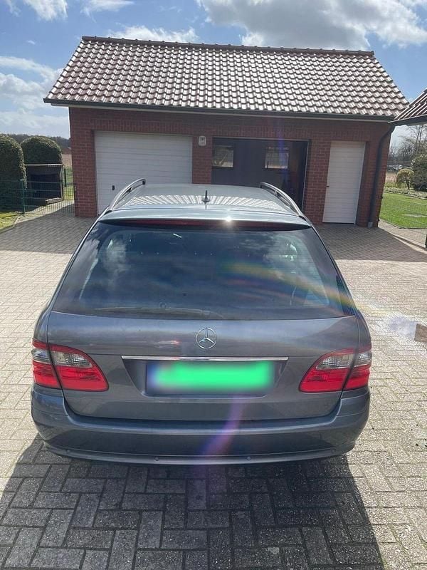 Gebraucht Mercedes 220 170 PS (125 kW) 2007 Grau Kombi