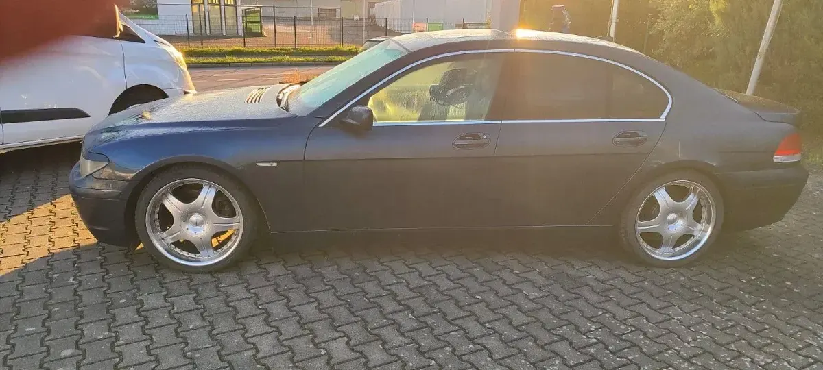 Gebraucht BMW 735 Performance 272 PS (200 kW) 2003 Blau Limousine