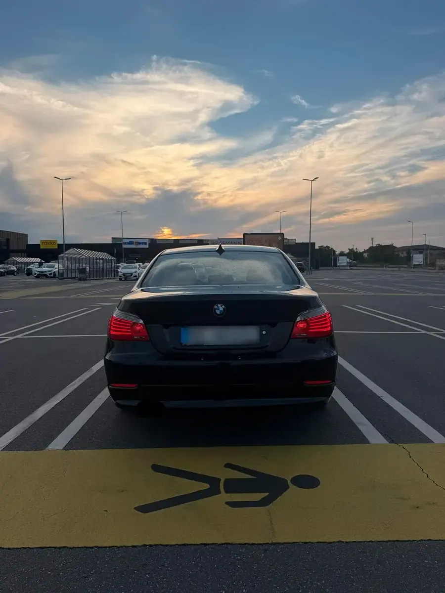 Gebraucht BMW 523 190 PS (139 kW) 2007 Schwarz Limousine