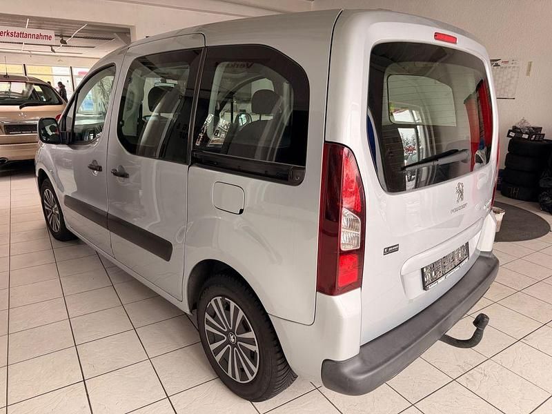 Gebraucht Peugeot Partner Tepee Active 114 PS (83 kW) 2013 Grau Van / Kleinbus