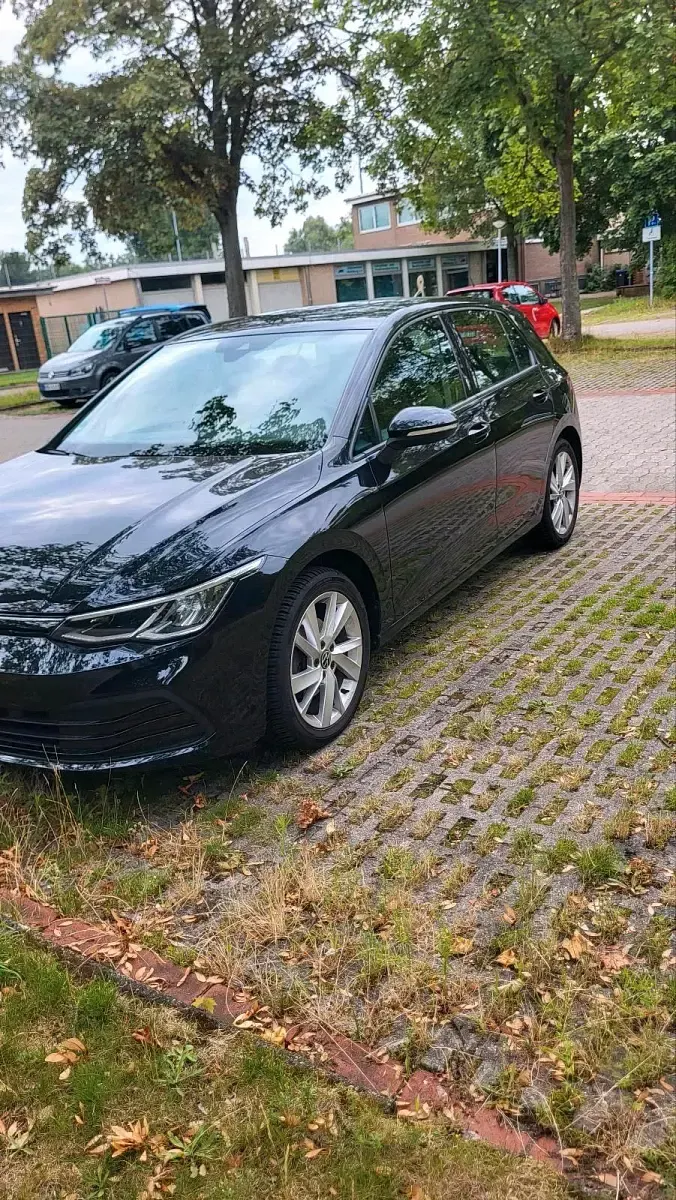 Gebraucht VW Golf VIII Life 150 PS (110 kW) 2020 Schwarz Limousine