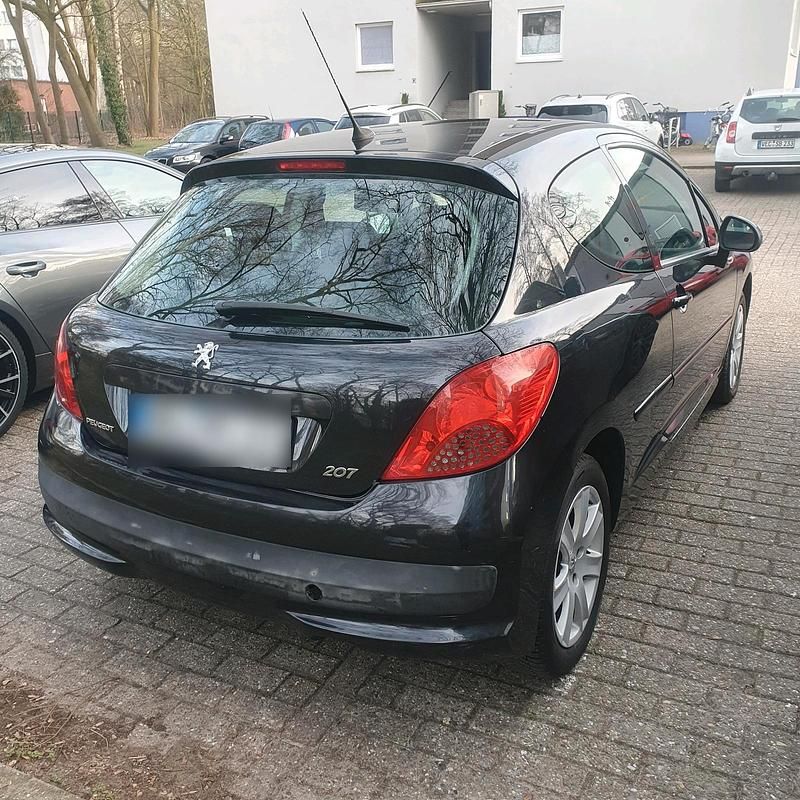 Gebraucht Peugeot 207 120 PS (88 kW) 2008 Schwarz Kleinwagen