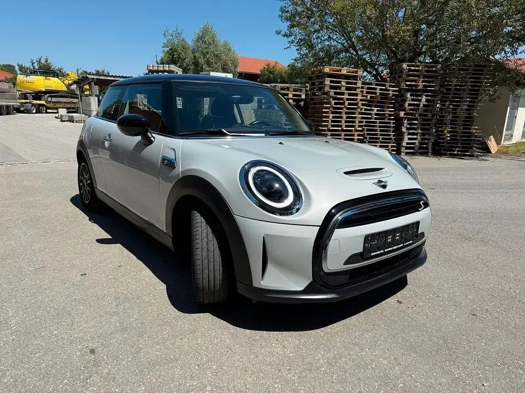 Gebraucht Mini Cooper SE Collection 135 kW (184 PS) 2021 Silber Kleinwagen
