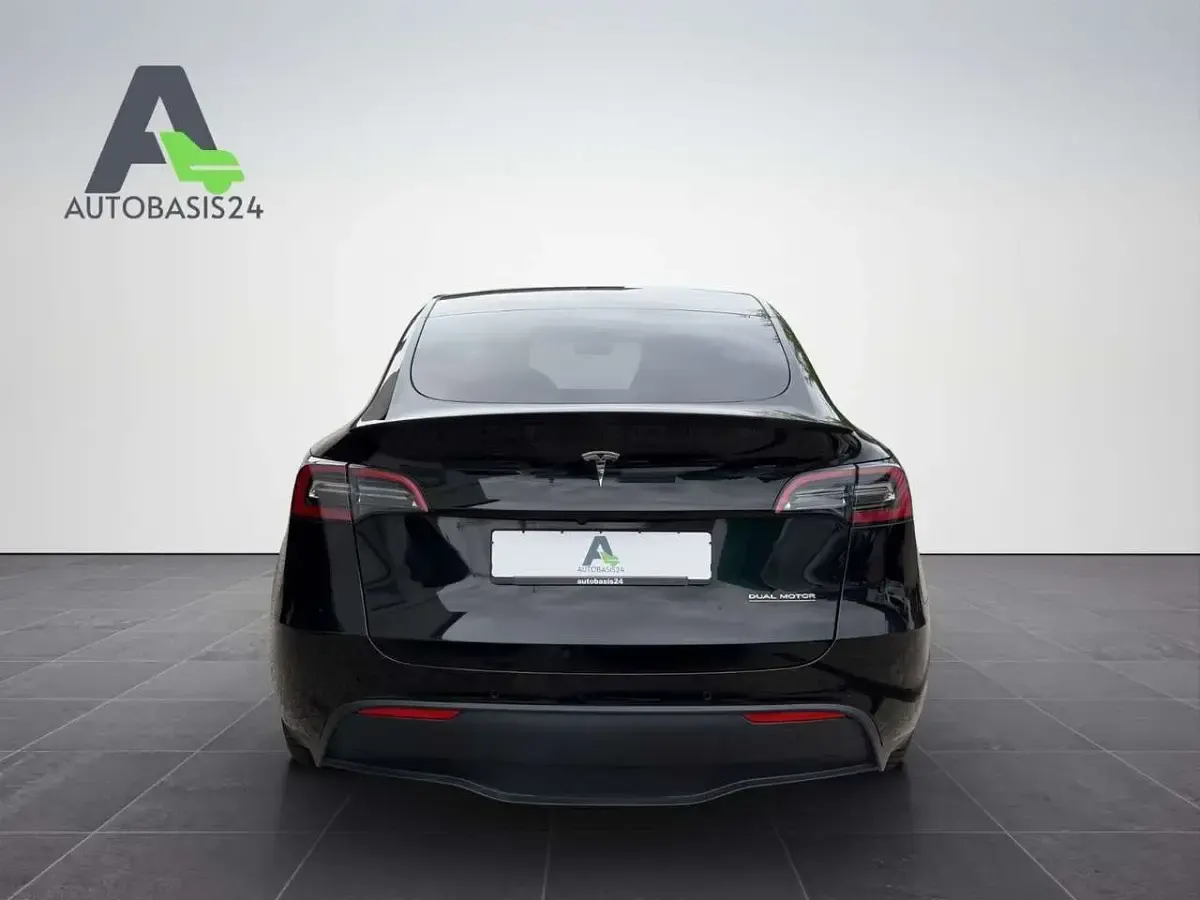 Usata Tesla Model Y Performance 392 kW (534 CV) 2022 Nero SUV