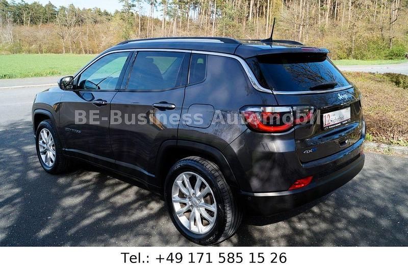 Gebraucht Jeep Compass Limited 131 PS (96 kW) 2021 Grau SUV