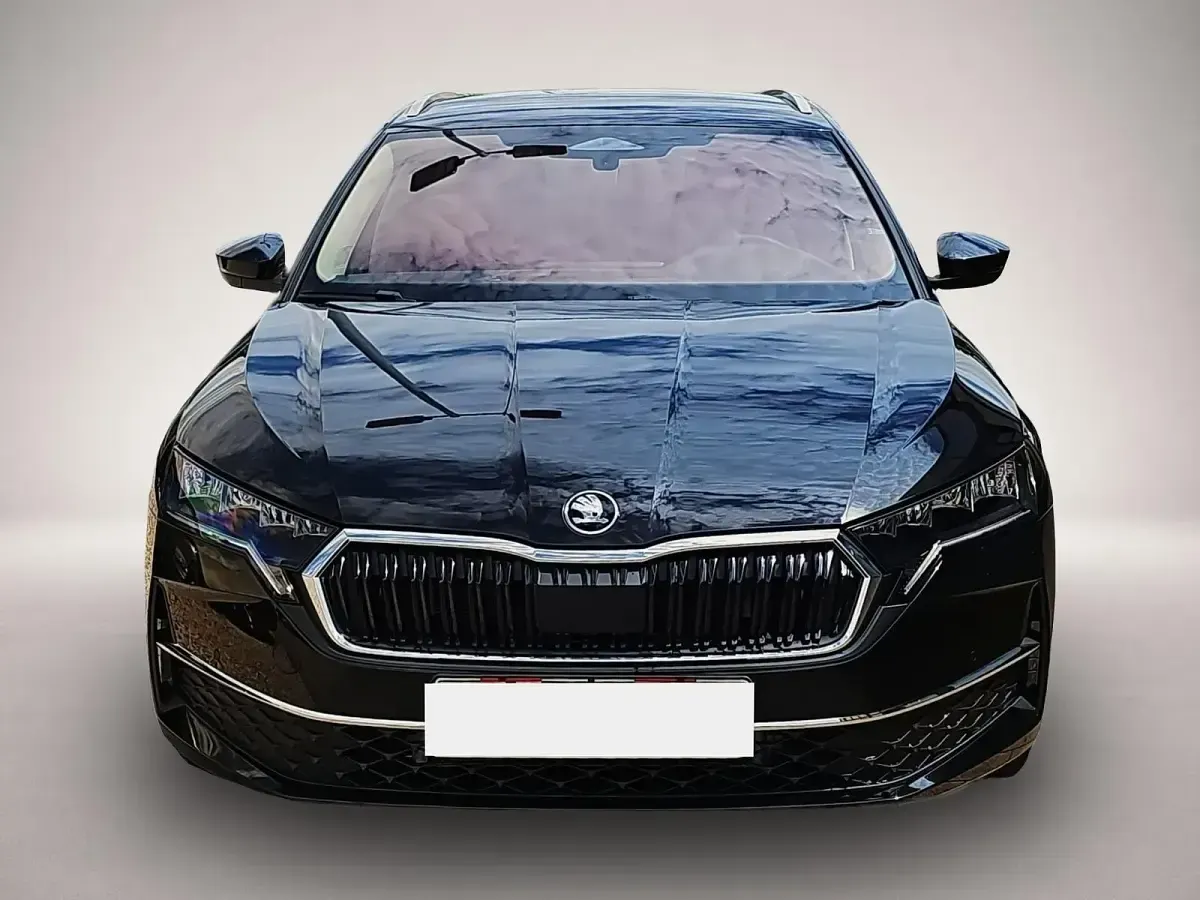Neu Skoda Octavia Selection 150 PS (110 kW) 2026 Manufacturer Kombi