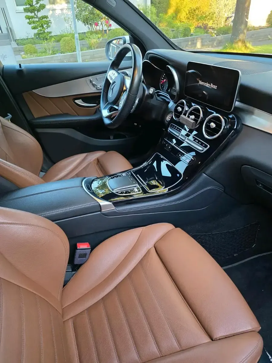 Gebraucht Mercedes GLC220 194 PS (142 kW) 2019 Weiß SUV