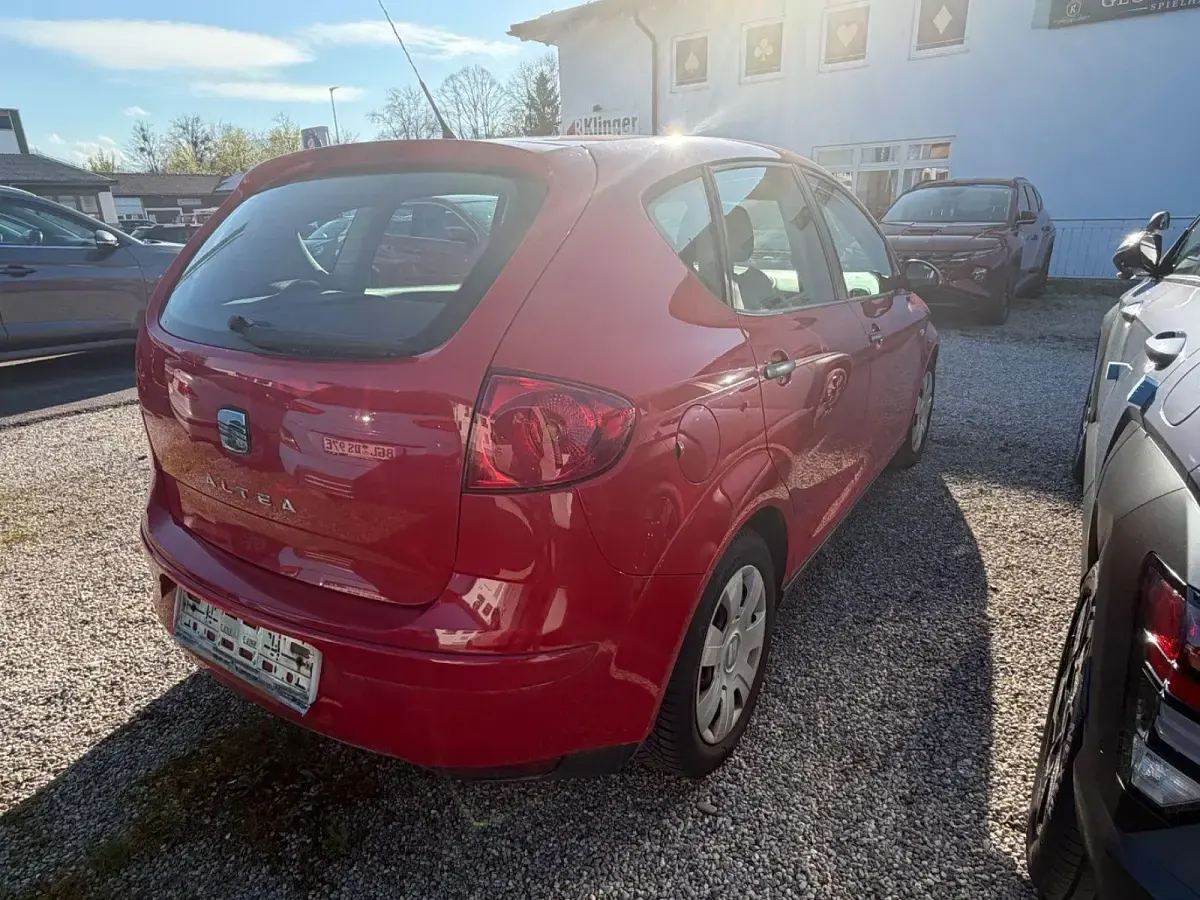 Gebraucht Seat Altea Fresh 102 PS (75 kW) 2006 Rot Van / Kleinbus