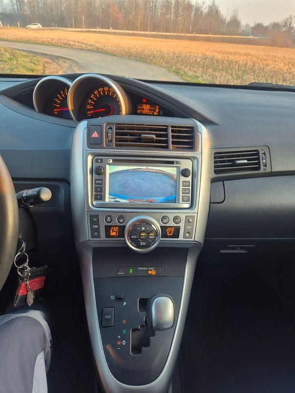 Gebraucht Toyota Verso Multidrive S 147 PS (108 kW) 2012 Grau Van / Kleinbus