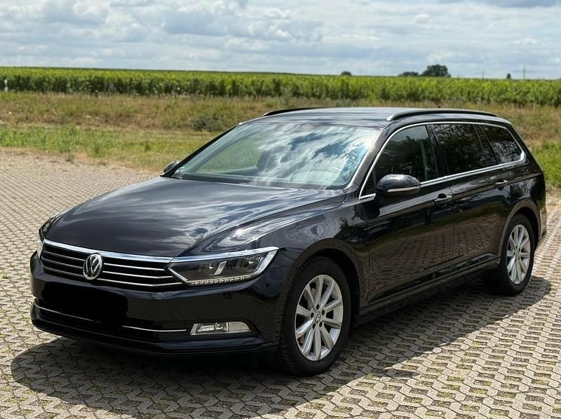 Schwarz Gebraucht 2015 VW Passat Kombi | 10.900 € (Fairer Preis) - Bild 1/4