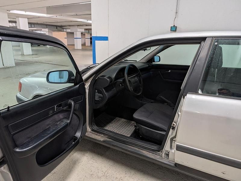 Gebraucht Audi 100 150 PS (110 kW) 1994 Silber Limousine